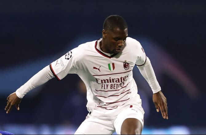 Serie A -Milan-back er blevet opereret i skulderen: Ude i fire uger