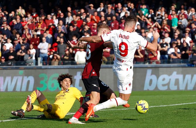 Serie A -Storspillende Ochoa sikrede point til Salernitana