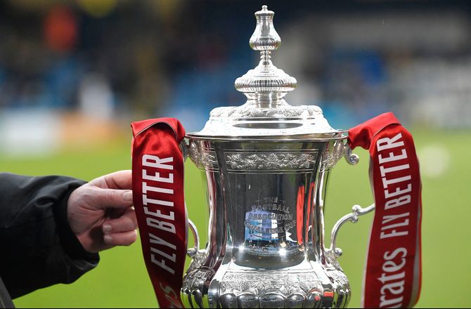FA Cup -Lodtrækning til FA Cup-semi: Muligt Manchester-derby i finalen