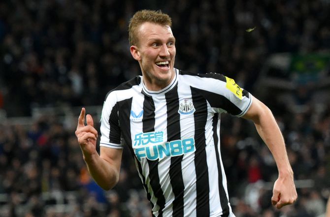 Premier League -Newcastle forlænger med flere og siger farvel til duo