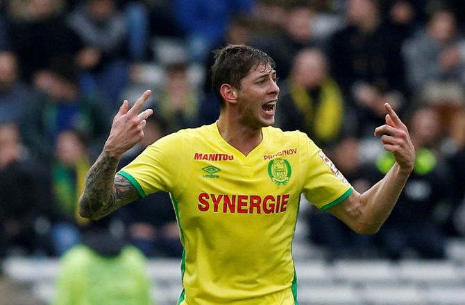International -Cardiff afviser: Forsøgte ikke at forsikre Sala dagen efter flystyrt