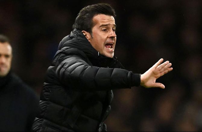 Fulham -Fulham-manager trods forrygende sæson - målet er overlevelse