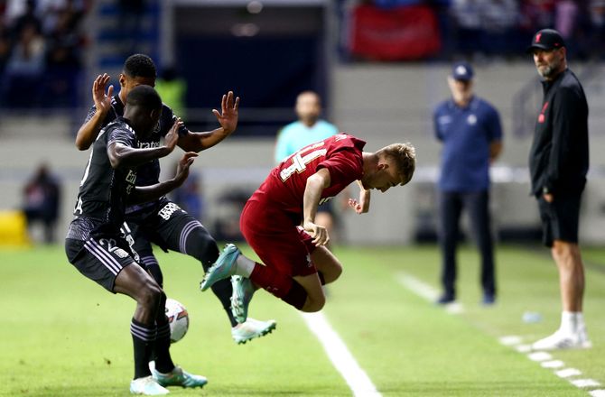 Premier League -Liverpool siger farvel til ung midtbanespiller 