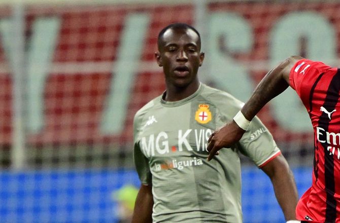Bundesliga -Augsburg forstærker offensiven - snupper Yeboah