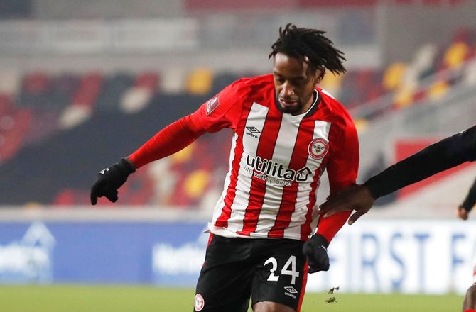 Premier League -Brentford sender lejesvend på græs i Rotherham