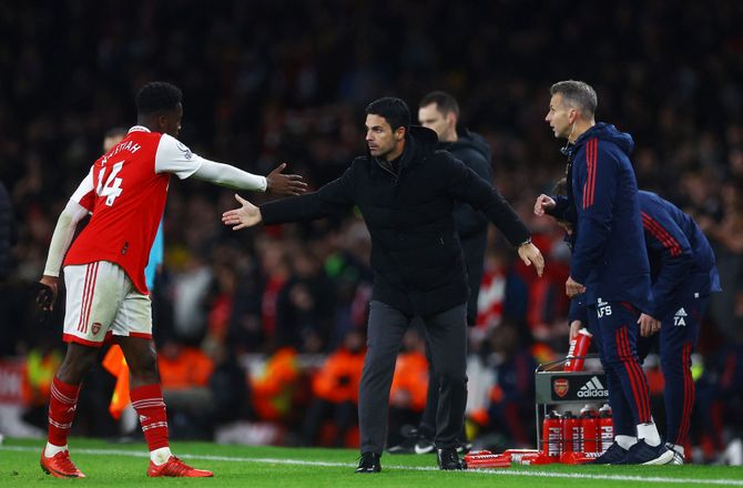 Premier League -Arteta hylder Nketiah efter to afgørende mål: Det er utroligt 