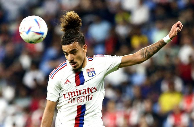 Premier League -Medie: Chelsea er i dialog med Lyon om højreback