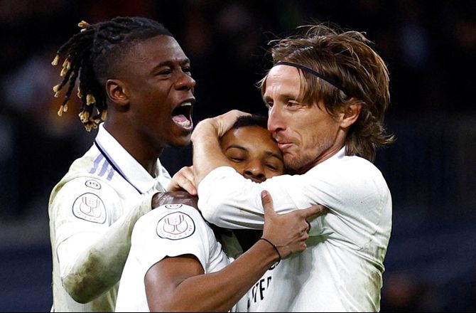 La Liga -Officielt: Luka Modric forlænger med Real Madrid