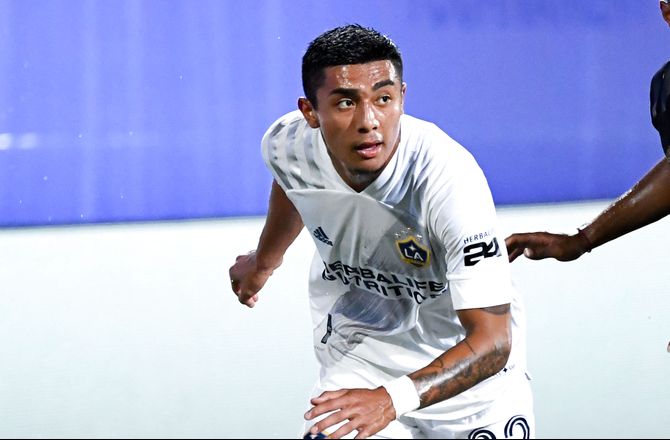 La Liga -Barca-boss slår fast: Julián Araujo kommer hertil
