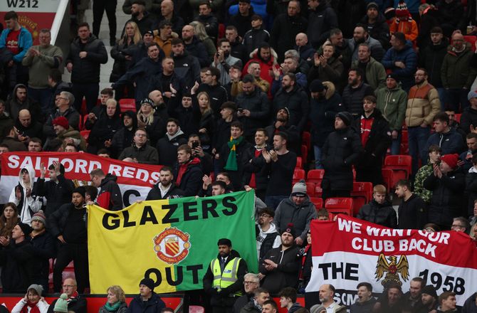 Carabao Cup -Efter 35 års forbud: Ståpladser tillades til engelsk pokalfinale