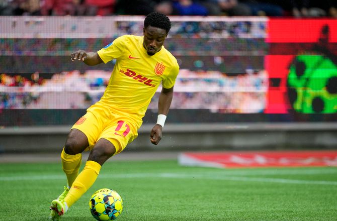 Æresdivisionen -Tidligere FCN-ghaneser meldes tæt på hollandsk topklub