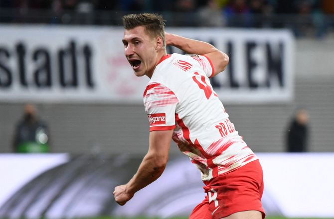 Bundesliga -Ude siden starten af september: Leipzig-kaptajn træner igen