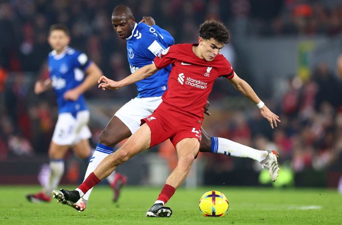 Premier League -Liverpool henter spanier tilbage og udlejer ham igen