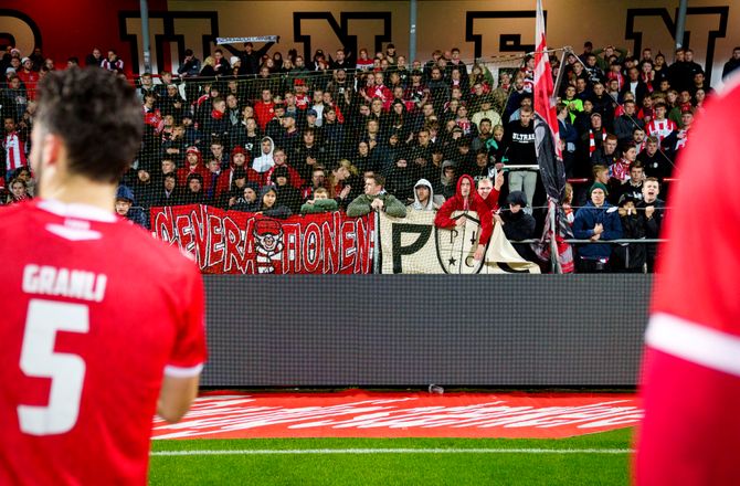 3F Superliga -Trods storm på vej: Ligger ikke i kortene at aflyse AaB-AGF