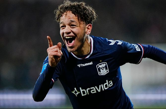 3F Superliga -Video: Anderson scorer via 'Otto' på direkte hjørne