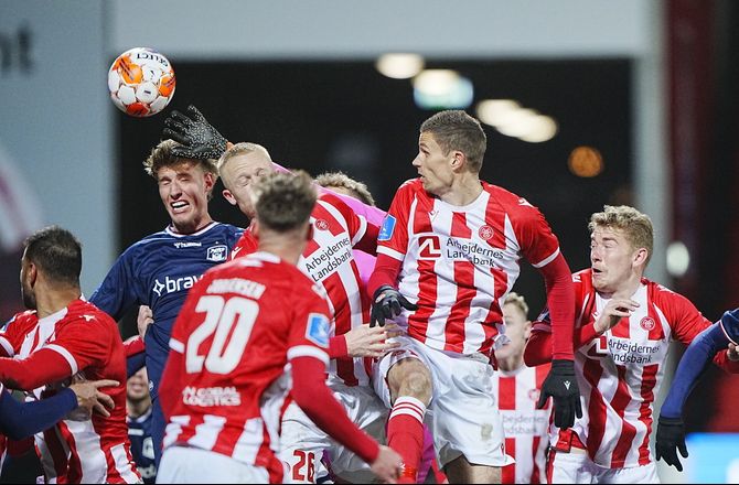 3F Superliga -SLUT: AaB-AGF minut for minut