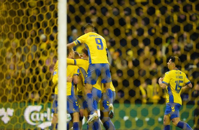 3F Superliga -Sprudlende Brøndby-offensiv gav Jesper S. drømmedebut i målfest