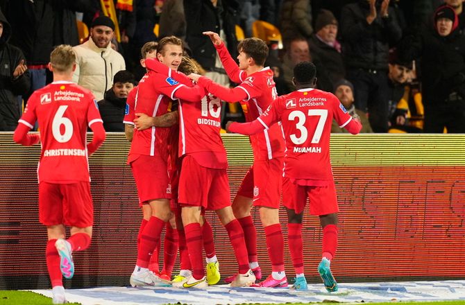 3F Superliga -Faghir og Marcondes slog til da FCN slog OB i målfest