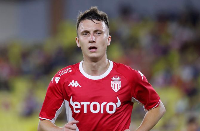 Ligue 1 -Monaco forlænger med offensiv russer