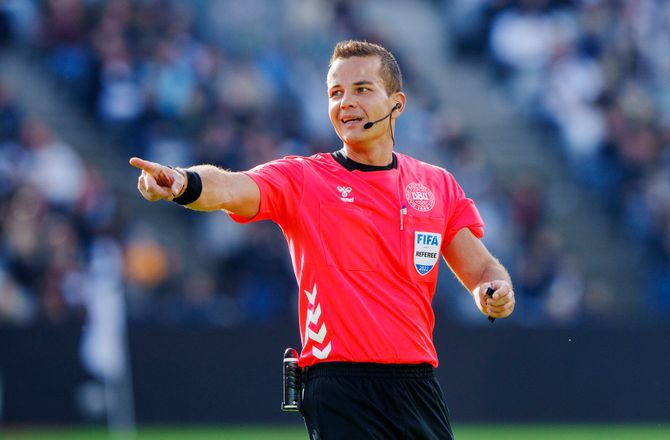 3F Superliga -Dommer begrunder OB's dobbeltstraf i Parken