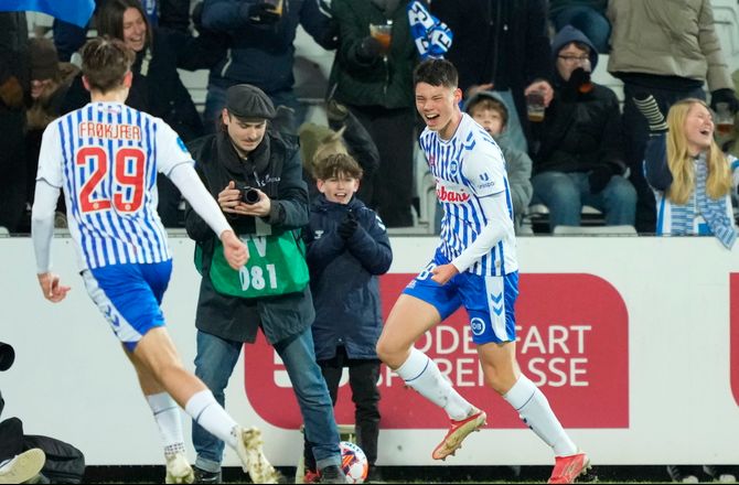 3F Superliga -17-årige Slotsager troede på scoring i startdebut: Jeg havde det for vanvittigt