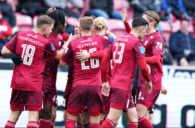 3F Superliga -Chokstart i Herning: Se FCM komme bagud mod bundholdet Lyngby