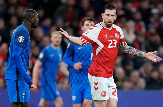 EM -Højbjerg jubler efter sejr: Tømmermændene fra Qatar er væk