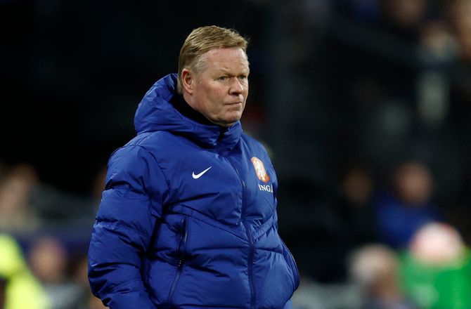 EM -Koeman rystet over klasseforskel i deroute