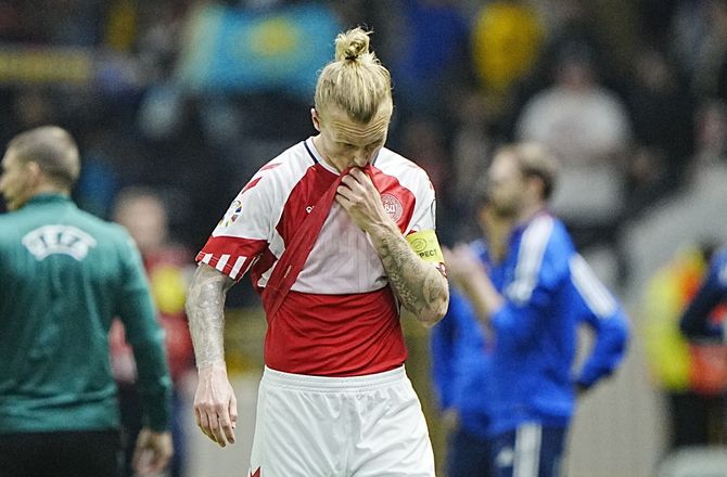 EM -Kaptajn Kjær bremser Højlund-interview på TV 2