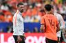Van Nistelrooy forbliver som hollandsk assistent under Xavi