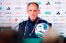 Tuchel mærker højderne: Fik hovedpine