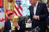 Infantino fastholder: Trump skal på podiet