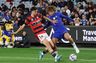 Celtic meldes tæt på Chelsea-back