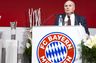Hoeness fnyser af Kane-rygter: Barcelona har ingen penge