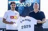 André Almeida får et år mere i Valencia