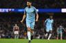 Gael Clichy skriver med schweizisk bundhold
